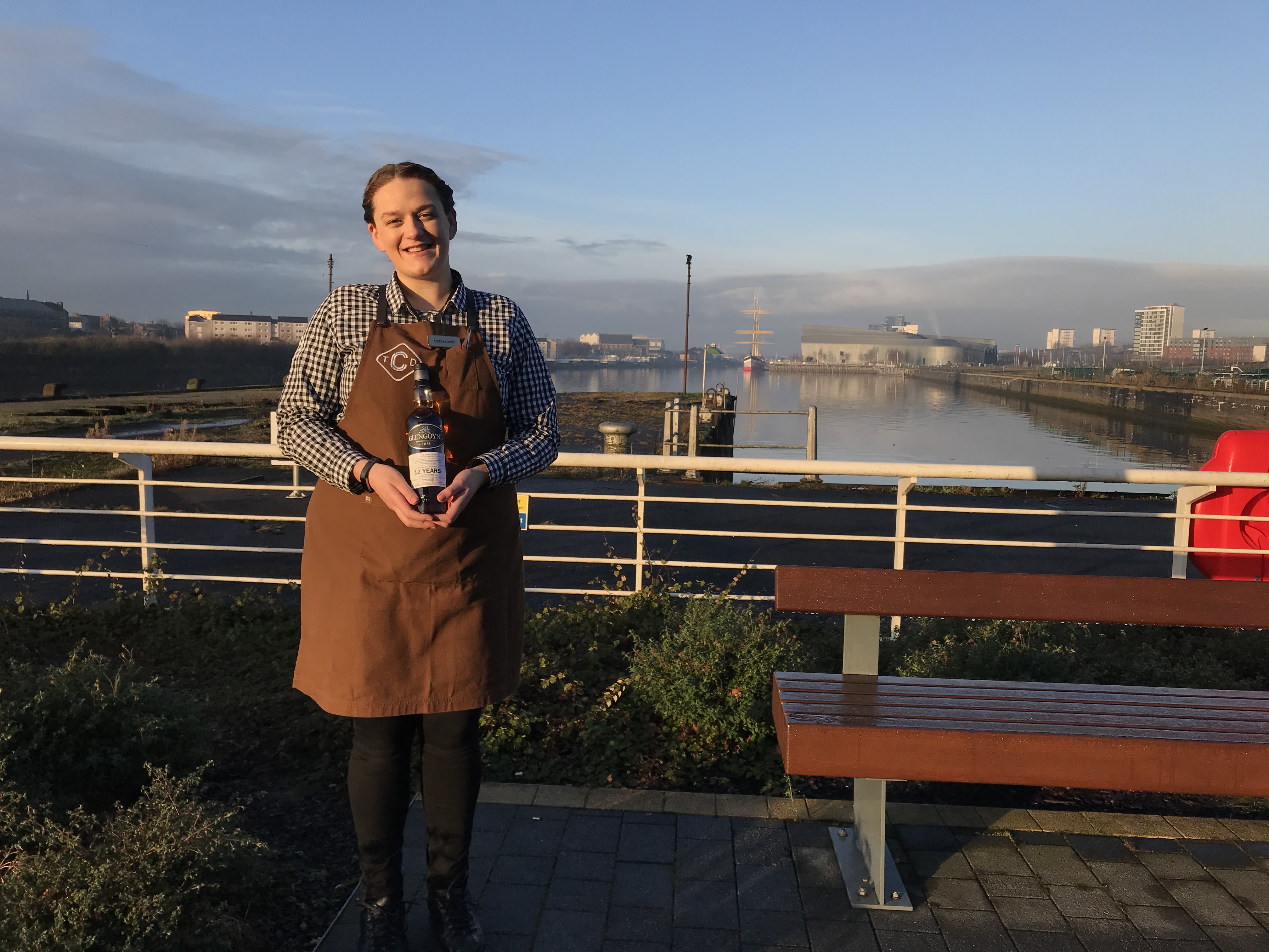 Lizzy Glengoyne in front of the river Clyde
