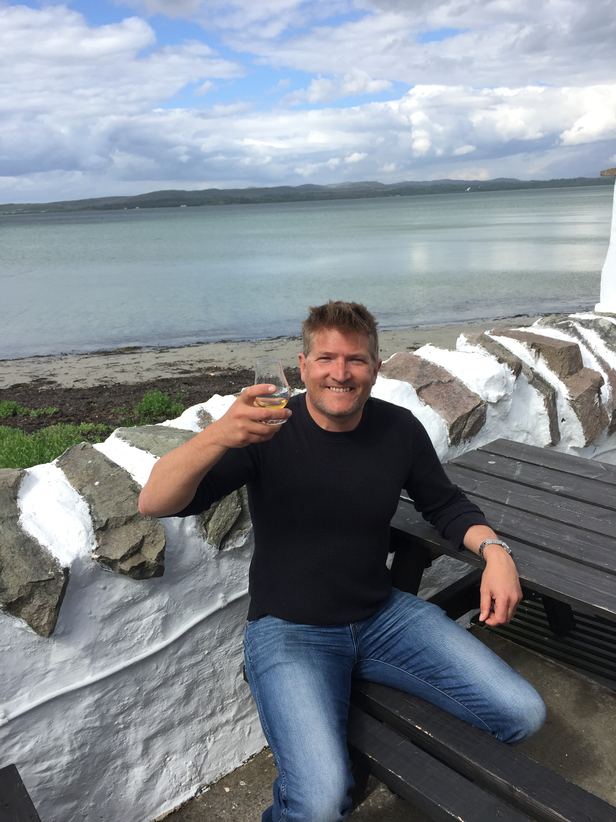 Blogger & Broadcaster Robin Mckelvie enjoying a dram